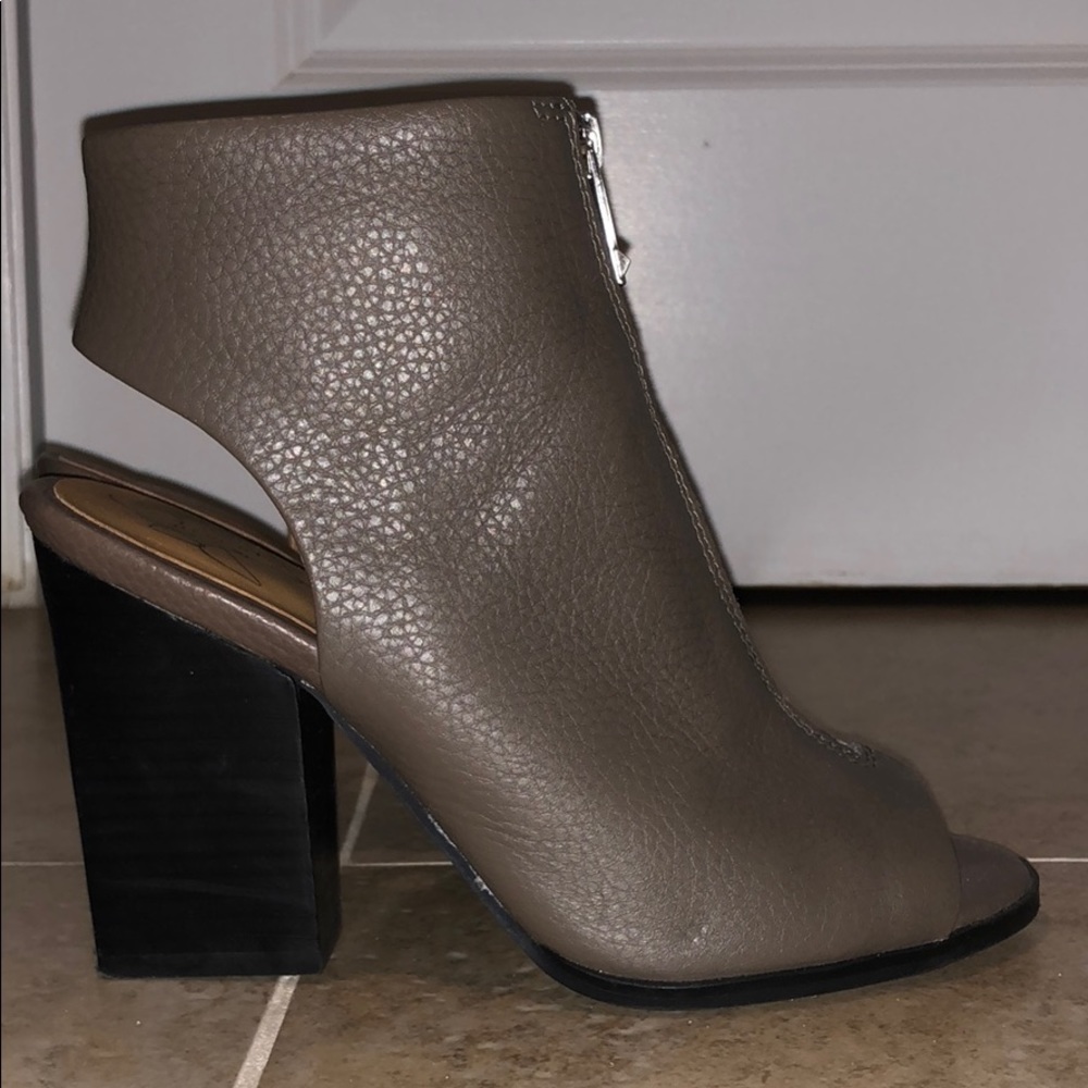 Report Signature Brynna Peeptoe Bootie